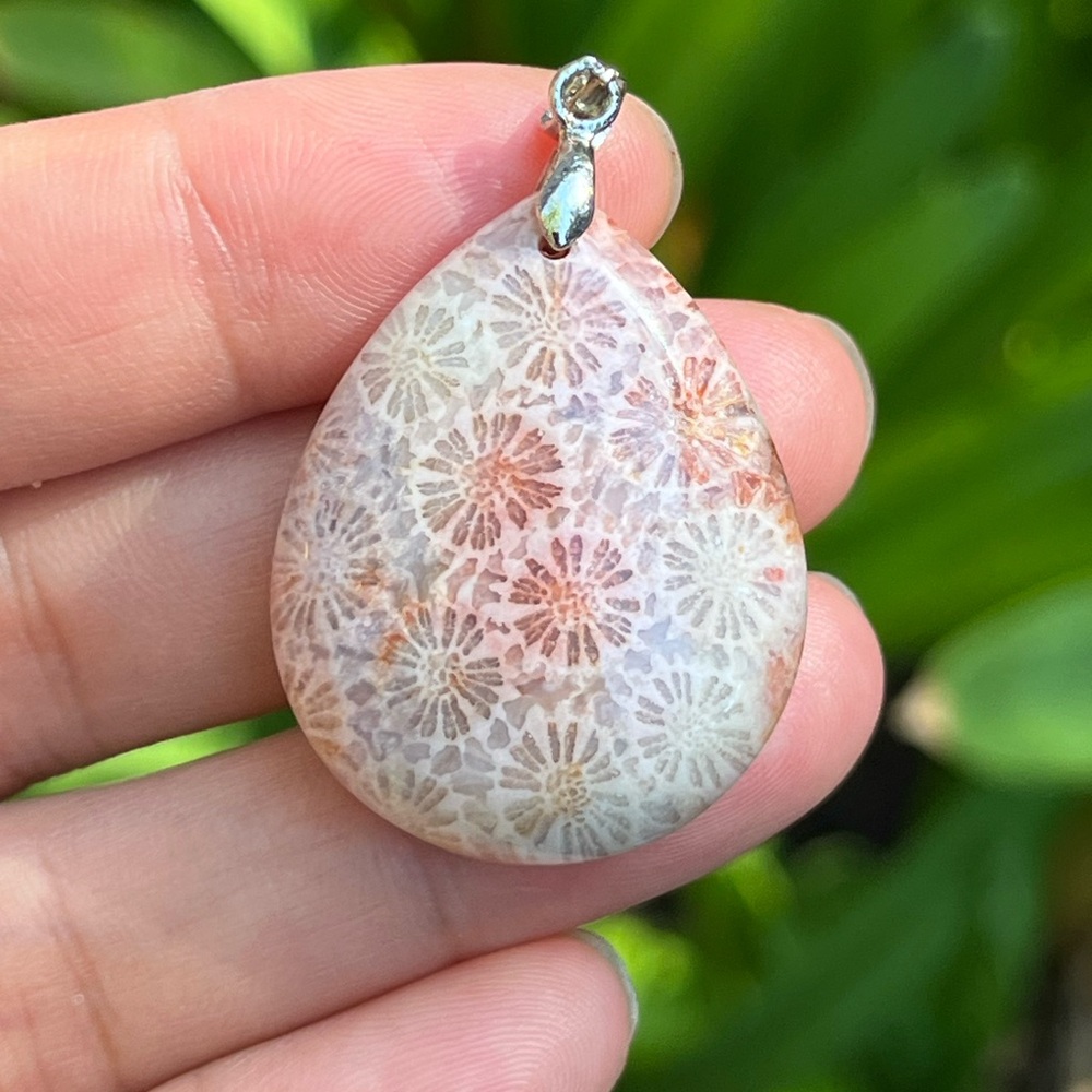 Sterling‎ silver 925 stamped cream pink coral jade pendant